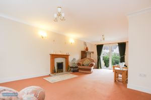Sitting Room- click for photo gallery